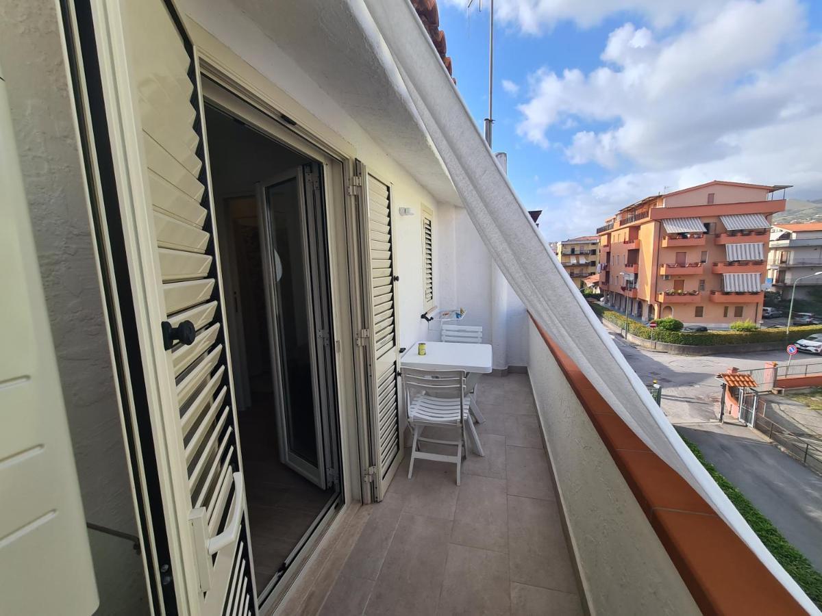 B&B Al Quadrato Скалеа Екстериор снимка